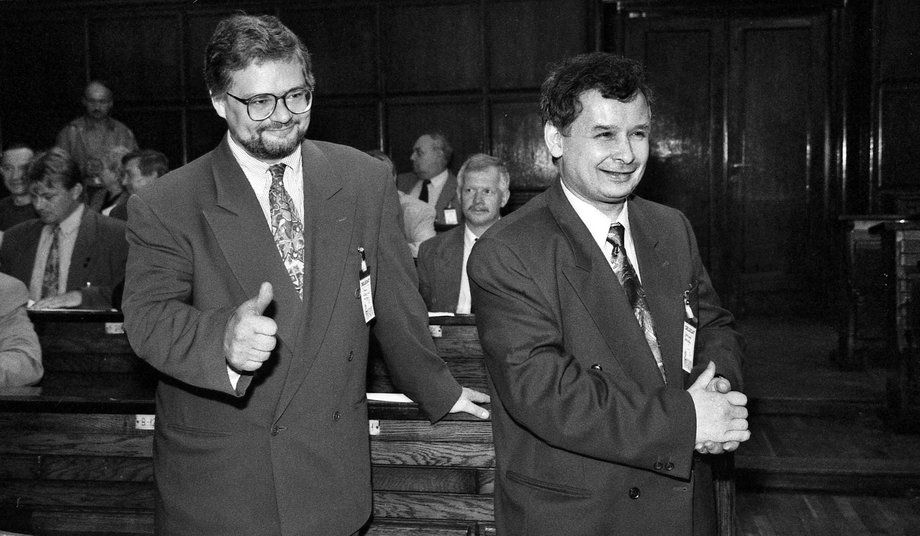 Adam Glapiński i Jarosław Kaczyński w 1992 r. w trakcie II kongresu Porozumienia Centrum