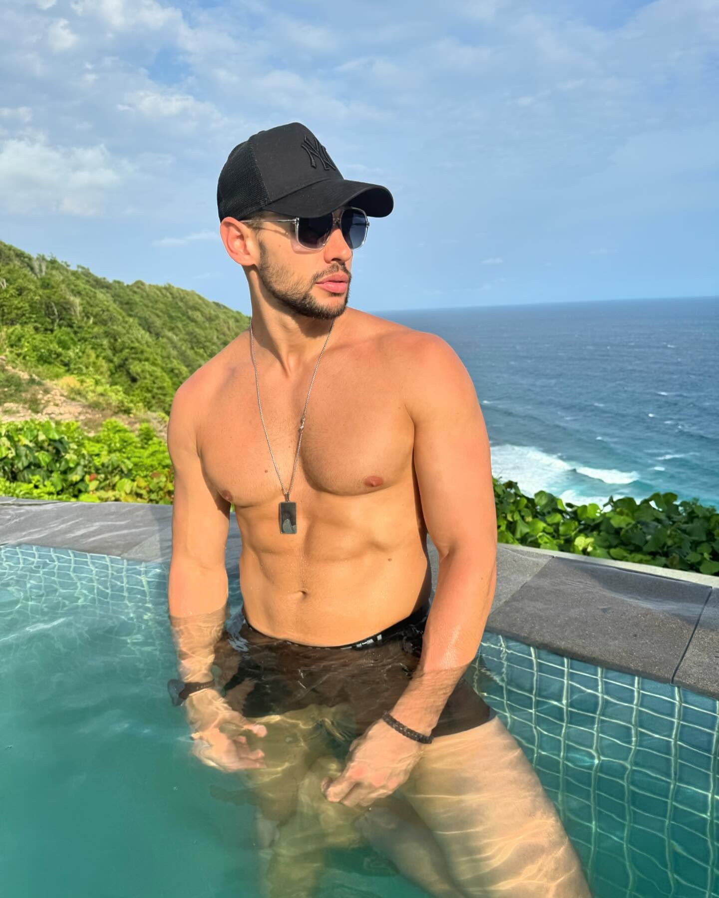 Model a bývalý účastník Farmy 10 Michal Gajdošech.