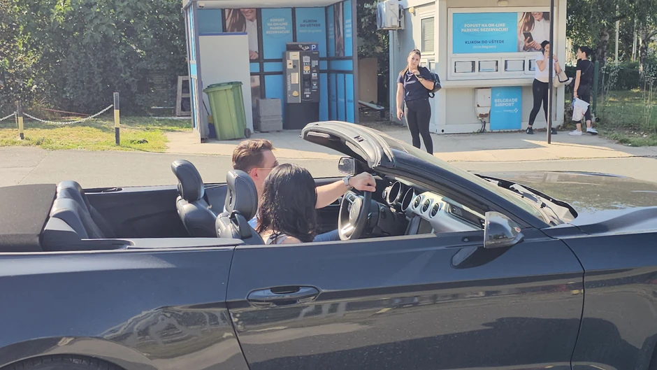 Tanja savić sa 11 godina mlađim dečkom Mukijem