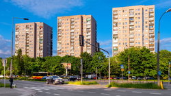 Półtoraroczne dziecko wypadło z trzeciego piętra. Jest w stanie krytycznym