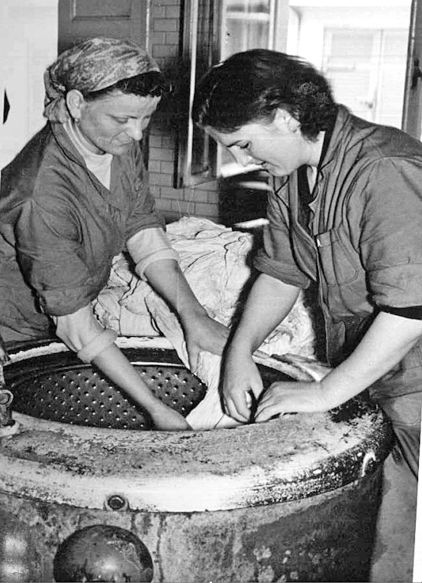 Ovako je bilo nekad: Zavod za biocide u svojim počecima 