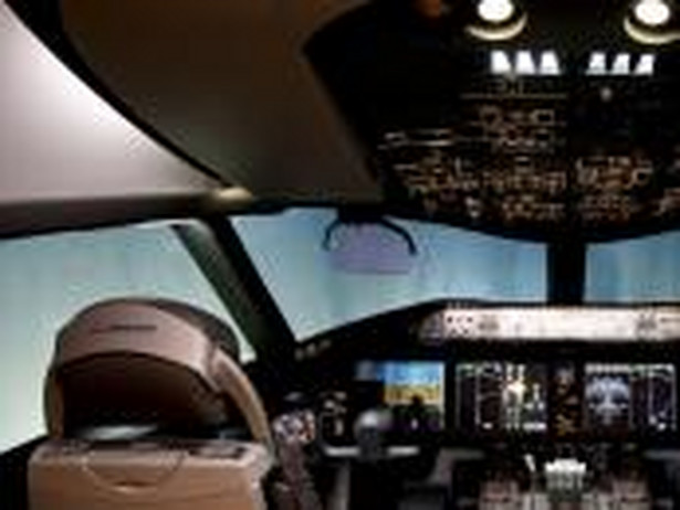 Kokpit pilotów Dreamlinera 787 - fot. Kevin P. Casey/Bloomberg