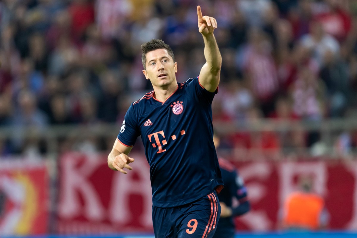 Strzelcy dekady: Lewandowski lepszy od Cavaniego i Suareza
