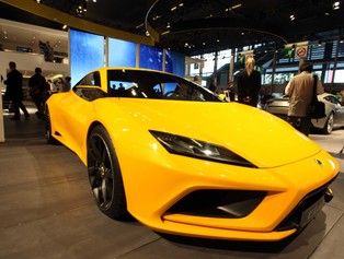 Lotus prezentuje nowe modele na Paris Motor Show