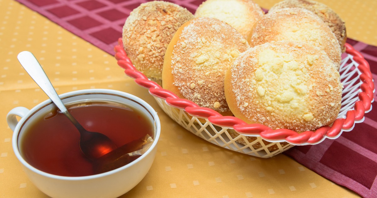 Nigdy nie pij herbaty o tej porze! To może mieć negatywne skutki. Kiedy warto po nią sięgać?