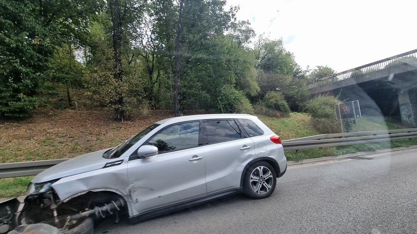 Na licu mesta policija 
