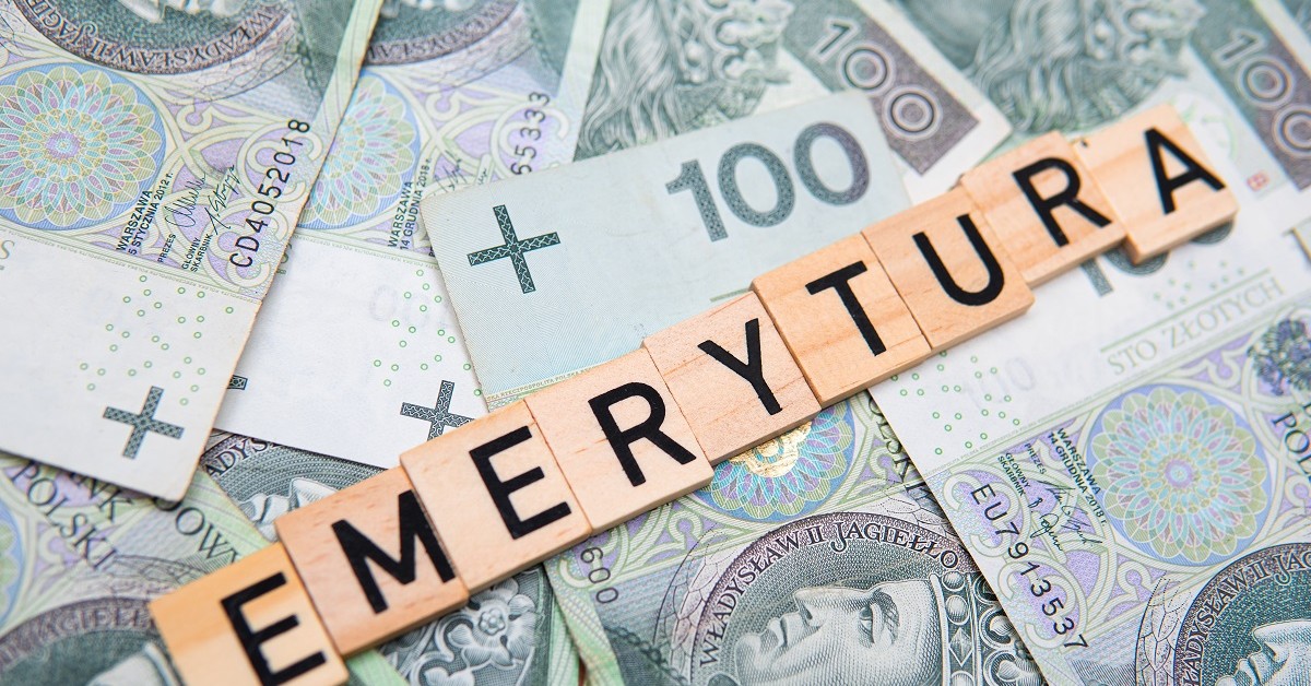 Emerytura pomostowa w 2025 roku. Dla kogo? Ile wynosi? Jakie warunki trzeba spełnić, aby ją otrzymać? Czym się różni emerytura pomostowa od wcześniejszej?
