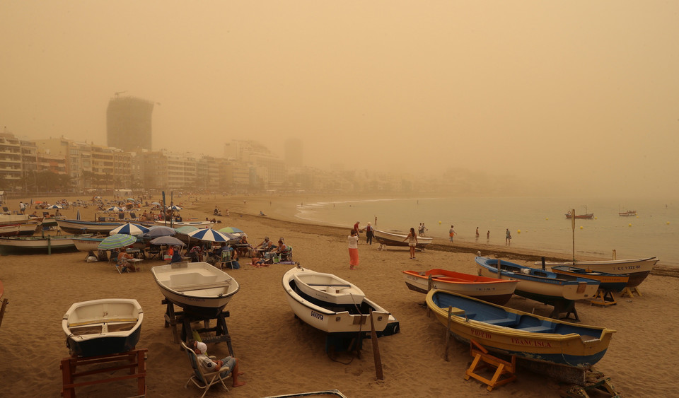 Pył kalima i huraganowe wiatry paraliżują Wyspy Kanaryjskie