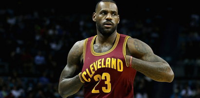 Pierwszy taki kontrakt w historii. LeBron James z umową do końca życia