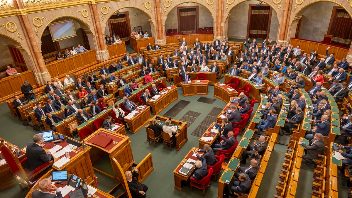A kormány szerdán tárgyal a drága üzemanyagról