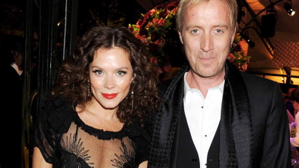 Anna Friel i Rhys Ifans zamierzają się ustatkować.