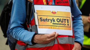 ko żąda dymisji jacka sutryka. prezydent wrocławia z zarzutami korupcy