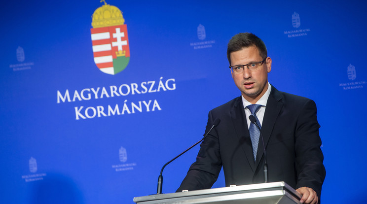 Gulyás Gergely Miniszterelnökséget vezető miniszter a Kormányinfó sajtótájékoztatón a Miniszterelnöki Kabinetiroda Garibaldi utcai sajtótermében 2022. május 26-án / Fotó: MTI/Balogh Zoltán