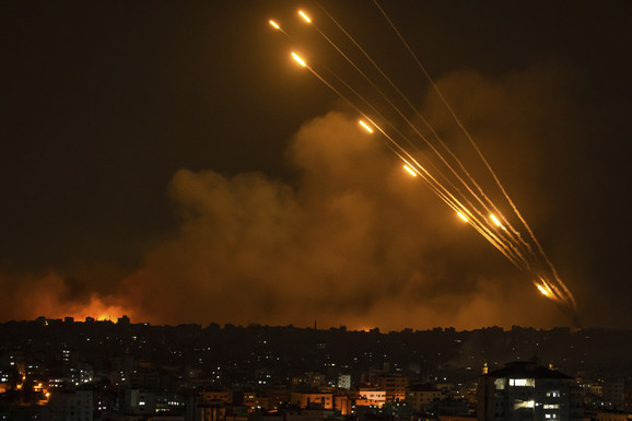 IZRAELSKI NAPADI NA SIRIJU Sirijska PVO oborila projektile ispaljene prema predgrađu Damaska