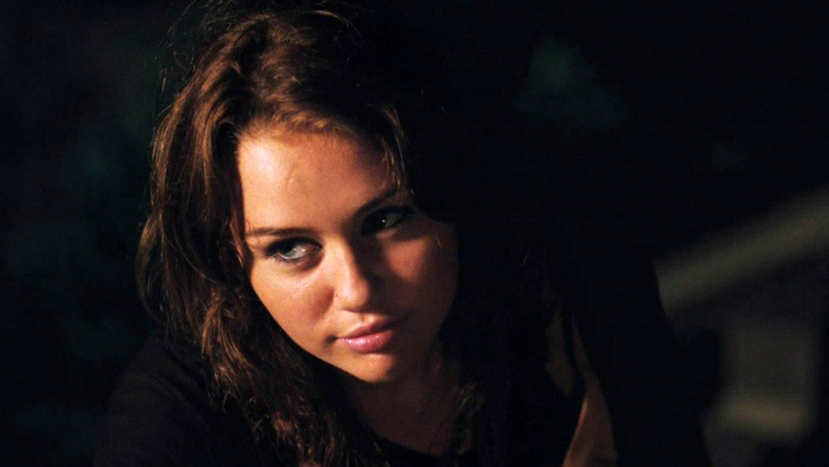 Miley Cyrus zagra główną rolę w nowej komedii wytwórni Paramount. Młoda gwiazda zajmie się także produkcją dzieła.