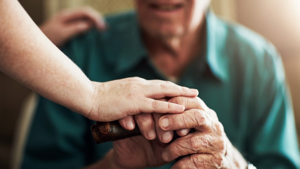 Boala Alzheimer, uitarea care aduce moartea. Cum poate fi tratată, care sunt neajunsurile în România