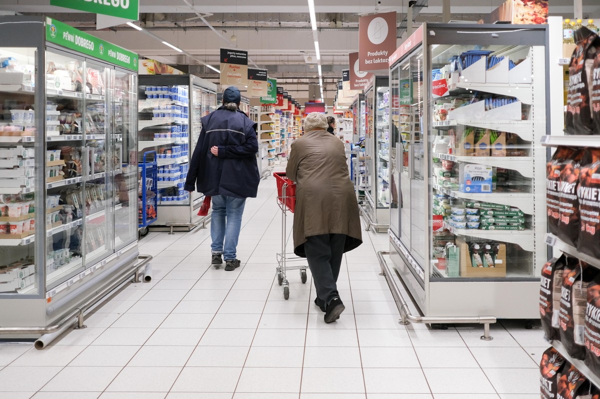 Niedziela handlowa 02.11.2025. Sklepy otwarte 2 listopada. Czy jutro jest niedziela handlowa?