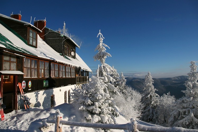 Pasmo Wielkiej Raczy to wysunięta najdalej na zachód część Beskidu Żywieckiego