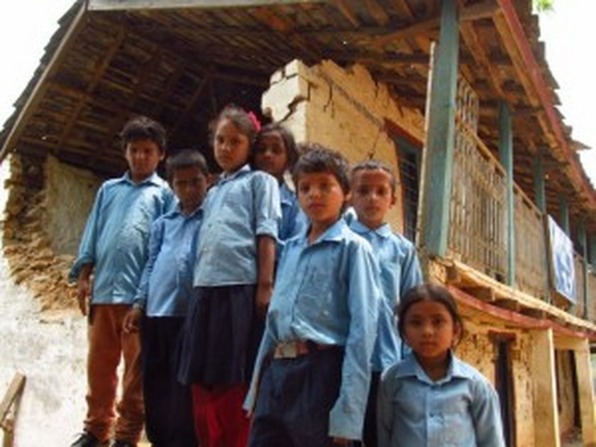 Odbudują szkołę w Nepalu