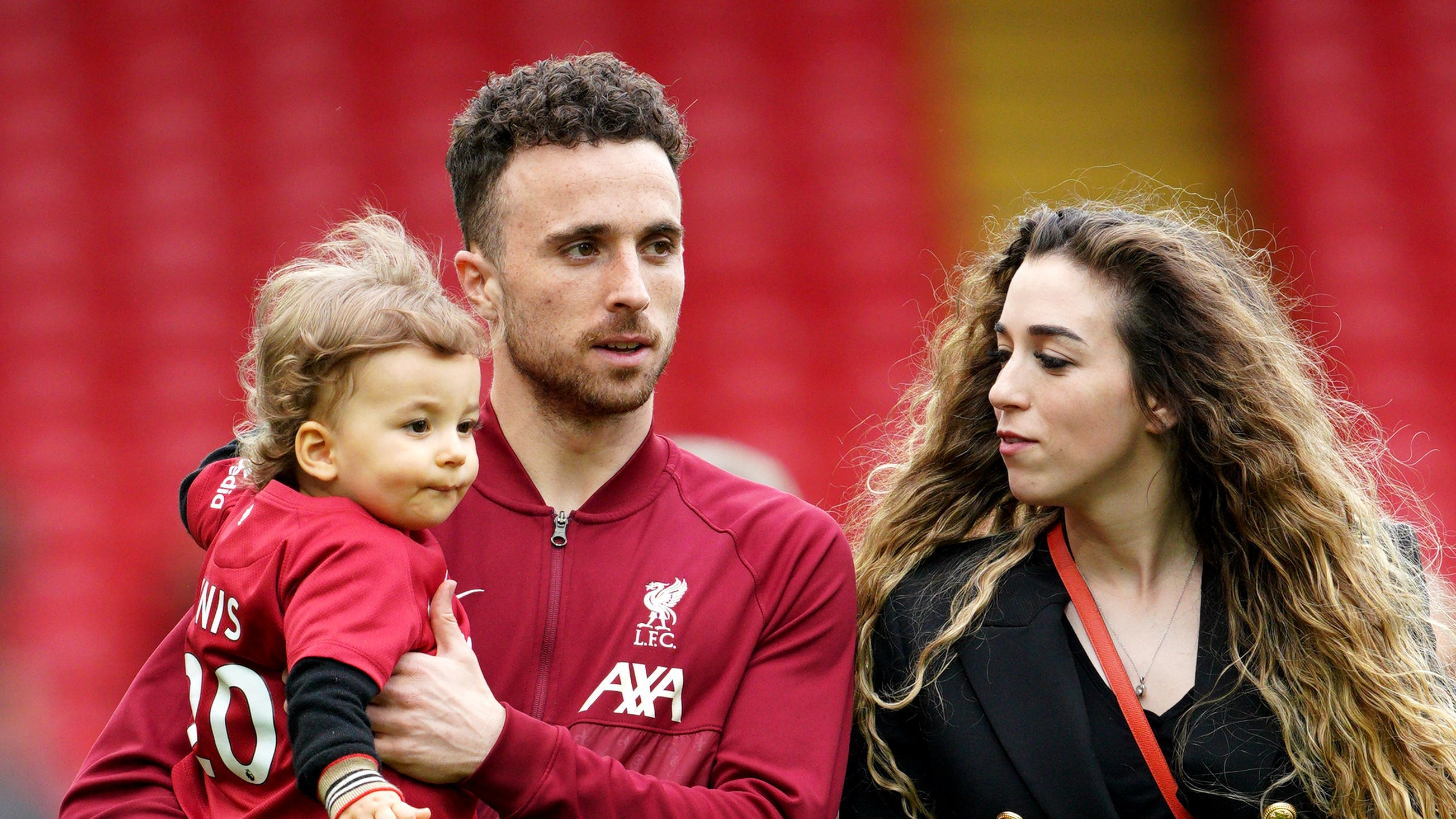 Diogo Jota dies in Spain car crash 2 weeks after wedding