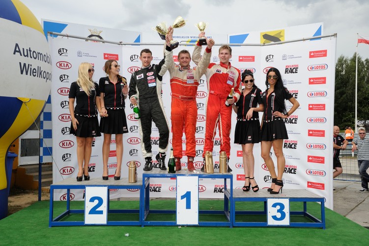 Podium Kia Lotos Race