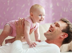 Pod pieczą taty. Jak zachęcić partnera do opieki nad dzieckiem?