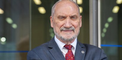 Macierewicz zapowiada publikację raportu smoleńskiego