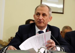 Śledczy sprawdzają, czy wiceminister Neumann wziął 50 tys. zł łapówki