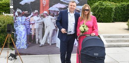 Jacek Kurski z żoną i dzieckiem na Majowym Święcie Kina Ocalonego od Zapomnienia