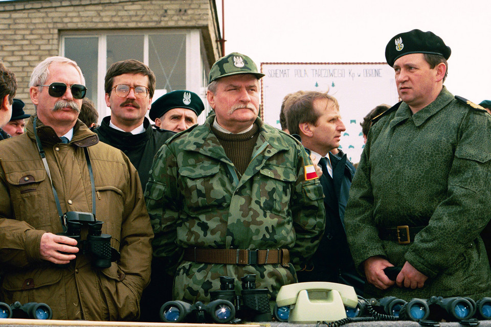 Bronisław Komorowski u boku Lecha Wałęsy w 1993 roku. Fot. Sławomir Kamiński/agencja Gazeta