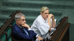 nowacka krytycznie o orędziu nawrockiego. "wycofać biblię, a wprowadzi