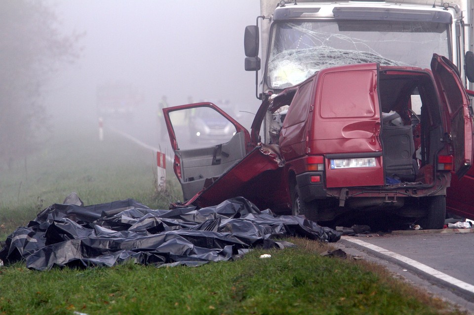 Wypadek w Nowym Mieście, fot. Piotr Polak/PAP