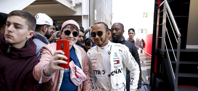 Lewis Hamilton zdradził, jak przygotowuje się do sezonu. To joga i...