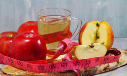 Ocet jabłkowy na odchudzanie - właściwości, działanie, proporcje