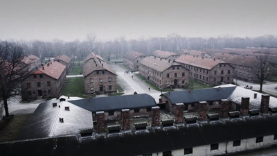 Zobacz Auschwitz z perspektywy drona [WIDEO]