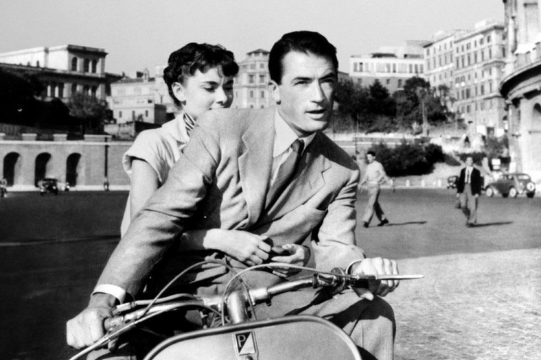Audrey Hepburn i Gregory Peck w filmie "Rzymskie wakacje"