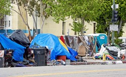 Nowe oblicze bezdomności w USA. Na ulice trafiają emeryci