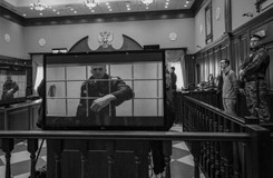 Fala komentarzy po śmierci Nawalnego. 'Twierdzenie, że zmarł, jest błędne'