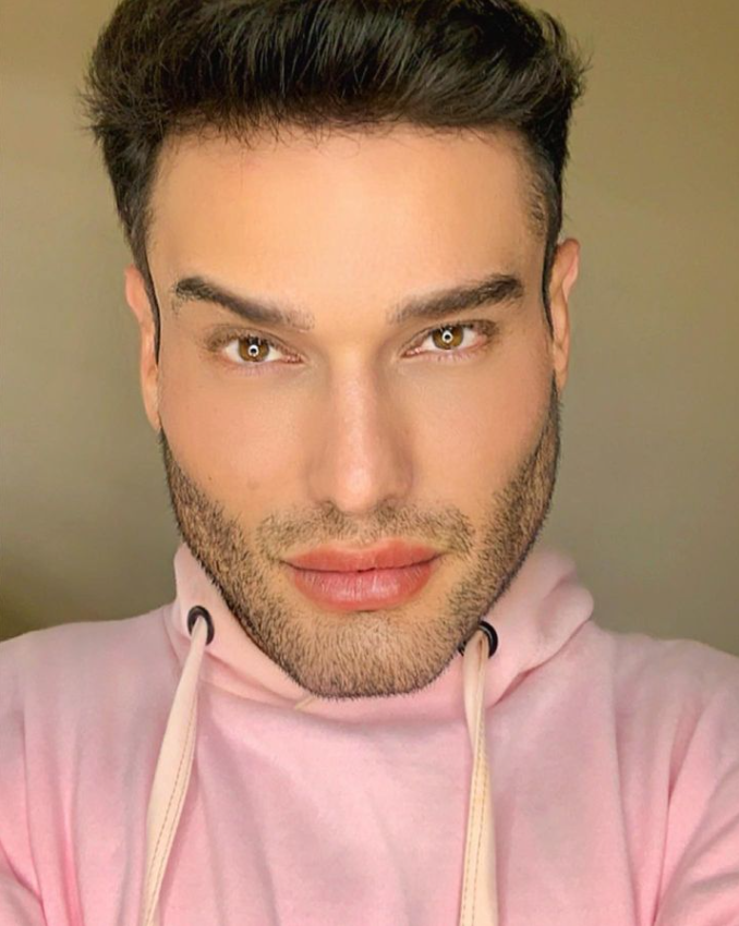 Samozvaný novodobý Nostradamus Athos Salomé.