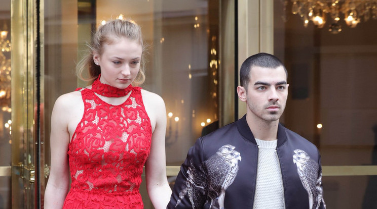 Színésztársát kérte fel nyoszolyólánynak Sophie Turner /Foto: Promedia-Reddot