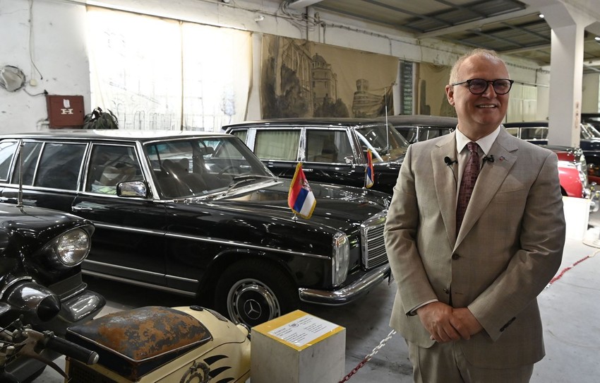 Goran Vesić u Muzeju automobila 