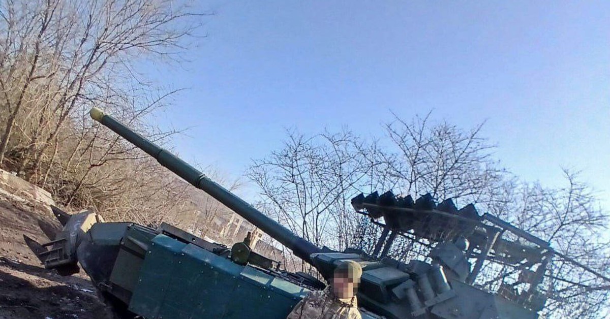 Tego jeszcze na rosyjskich czołgach nie widzieliście! Militarna premiera na wojnie w Ukrainie.