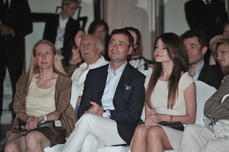 Jacek Rozenek z nową partnerką