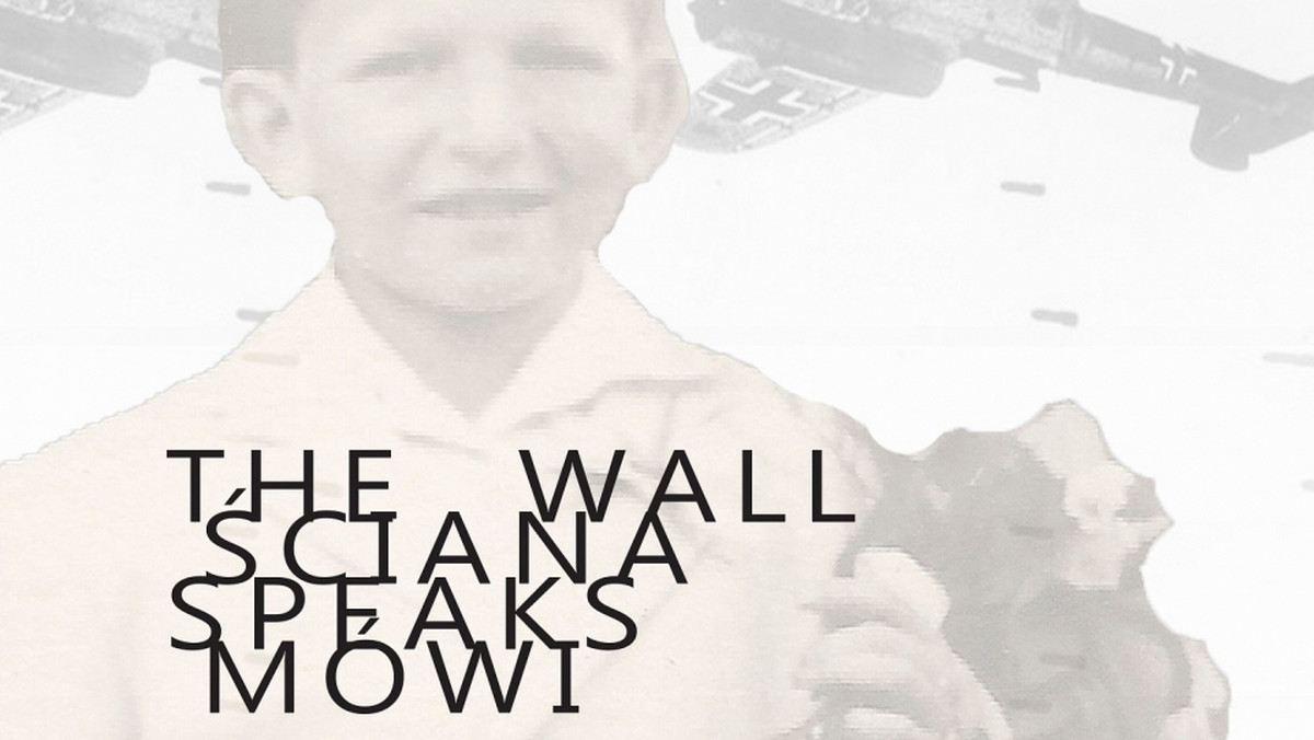 "Ściana mówi – Głosy niesłyszanych" to nowoczesna instalacja artystyczna wykonana przez uznanego polsko-amerykańskiego twórcę multimedialnego Wojtka Sawę. Ekspozycja będzie czynna od niedzieli w Muzeum Regionalnym w Stalowej Woli.