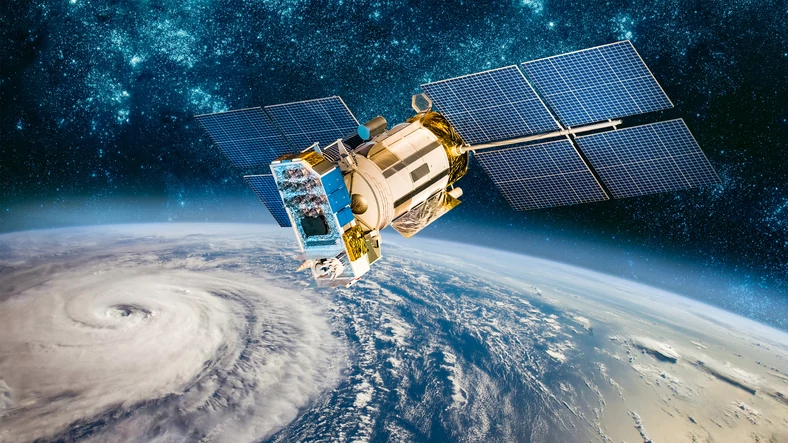 Żywotność satelit na orbicie jest z góry określona. Te z niskiej orbity zostaną sprowadzone na Ziemię już po 25 latach