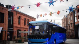 elektryczne autobusy wyjeżdżają z miast. to nowy standard