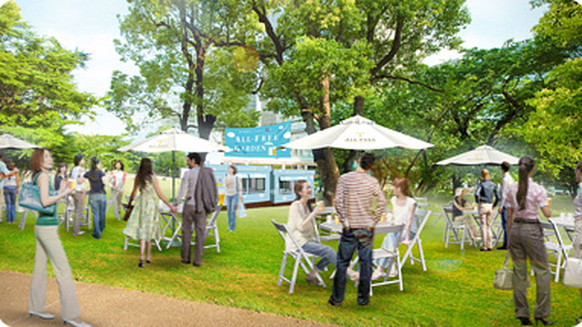 W parkowej części handlowo-rozrywkowego miasteczka Roppongi’s Midtown w Tokio otwarto ogródek piwny All-Free Garden kompanii Suntory serwujący... piwo bezalkoholowe - informuje CNNGo.