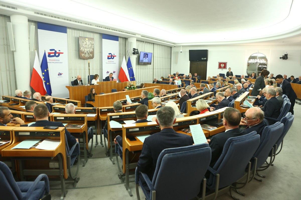 Senat ekspresowo zdecydował w sprawie taryf za prąd