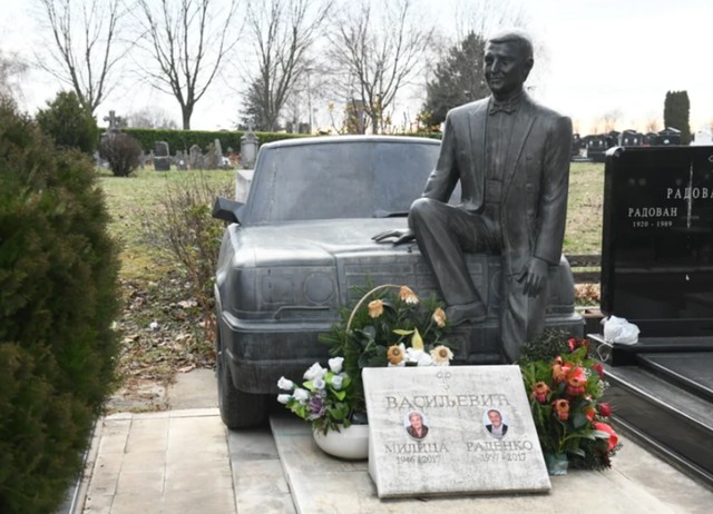 Spomenik oca Mirke Vasiljević