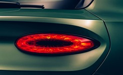 Gwiazda serialu 'Przyjaciółki' straciła bentleya. Skradziono auto warte fortunę